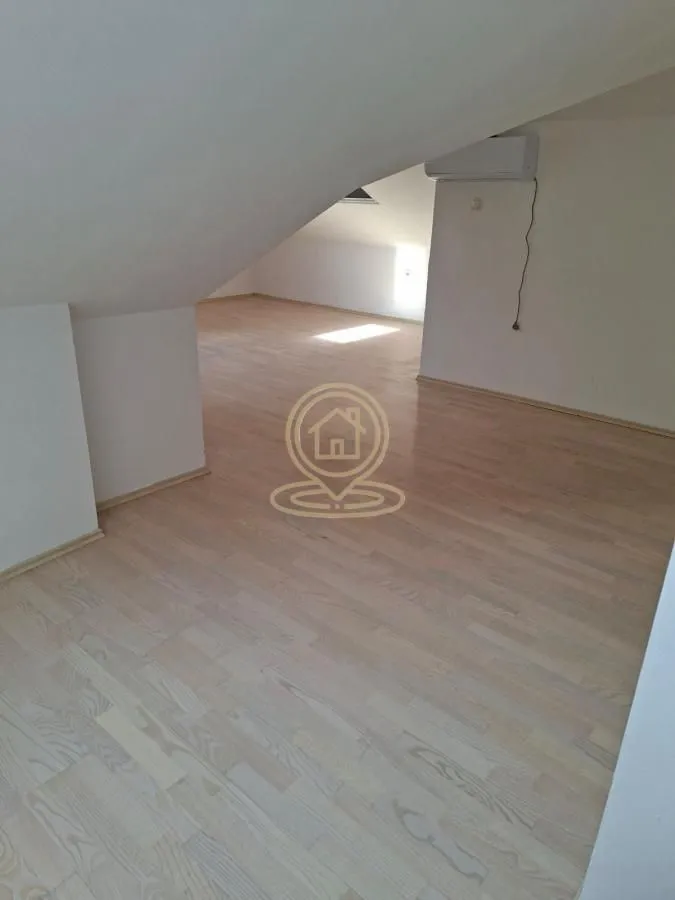 Izdavanje, stan, 94m², Klisa, Novi Sad Sve Podlokacije