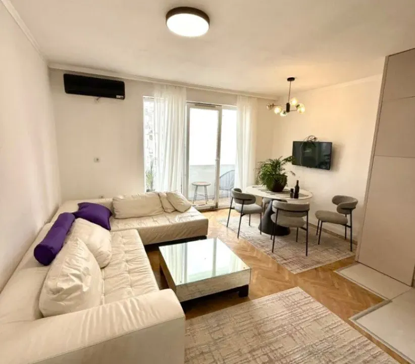 Izdavanje, dvosoban stan, 68m², Preko Morače, Podgorica