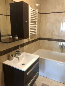 Rent, one bedroom apartment, 74m², Bečići, Budva - image 9