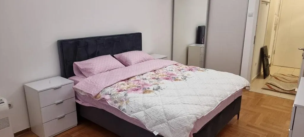 Izdavanje, jednosoban stan, 60m², Preko Morače, Podgorica