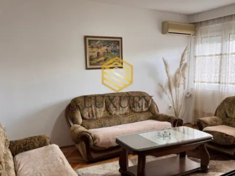 Izdavanje, dvosoban stan, 75m², Tuški Put, Podgorica - image 11