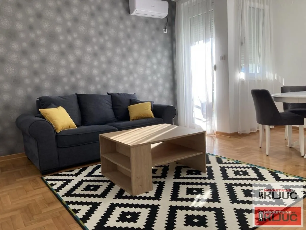 Prodaja, jednosoban stan, 42m², Bulevar Oslobodjenja, Novi Sad Sve Podlokacije
