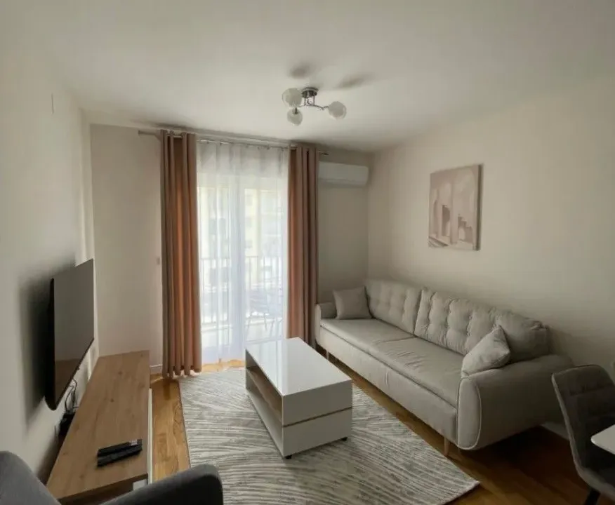 Izdavanje, jednosoban stan, 45m², Zabjelo, Podgorica