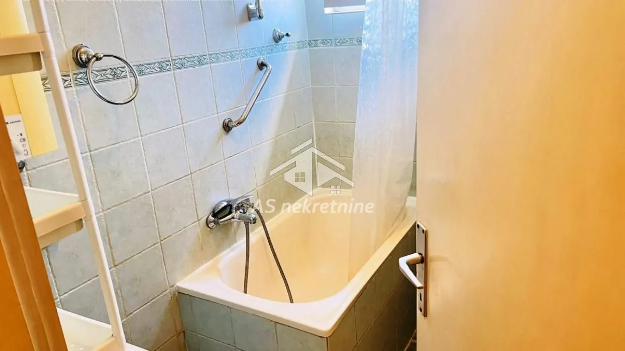 Izdavanje, dvosoban stan, 66m², Slavija, Vračar Sve Podlokacije