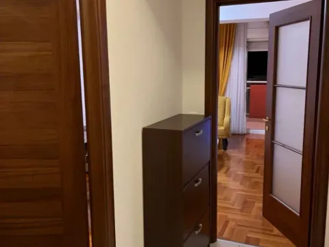 Izdavanje, jednosoban stan, 55m², City Kvart, Podgorica - image 5