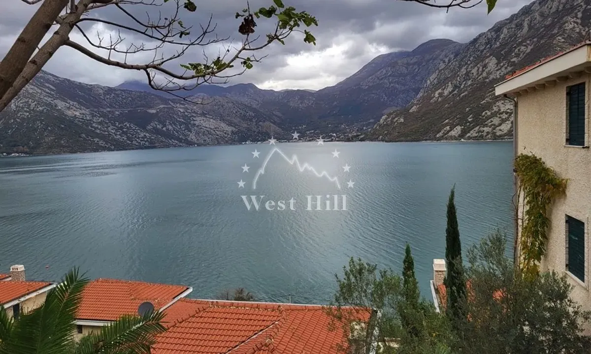 Prodaja, trosoban stan, 126m², Kostanjica, Kotor