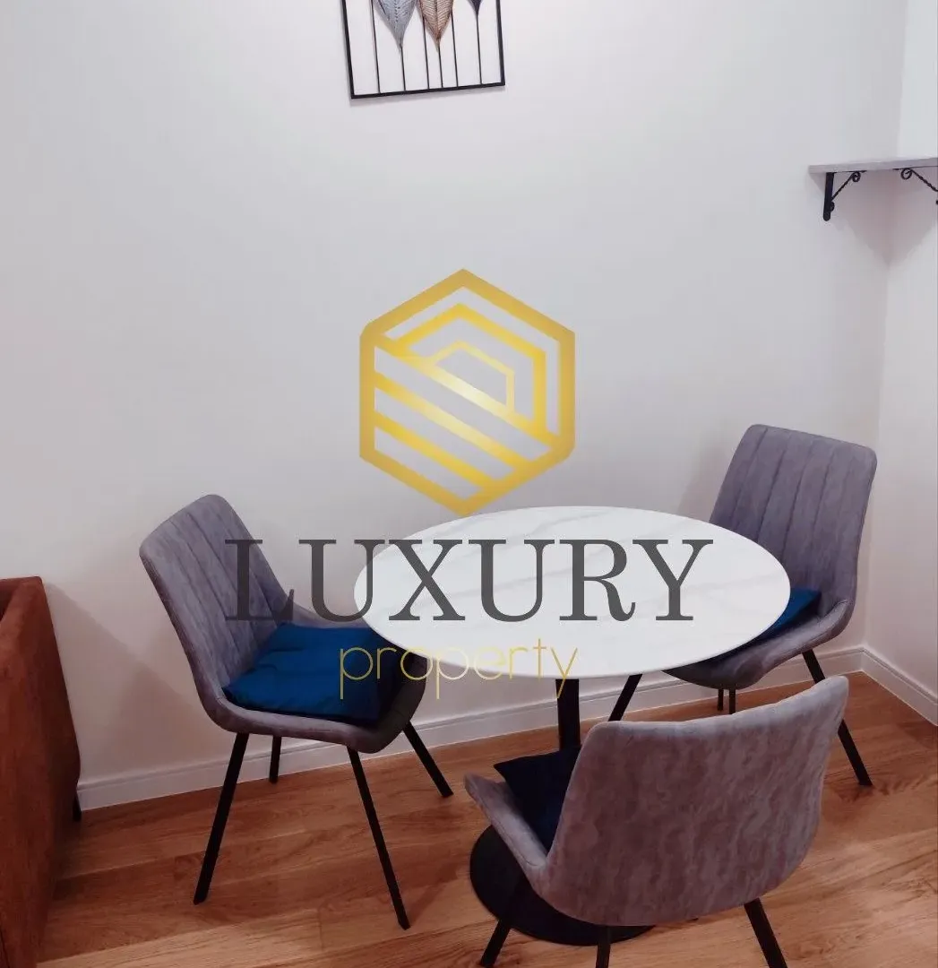 Prodaja, jednosoban stan, 40m², Central Point, Podgorica