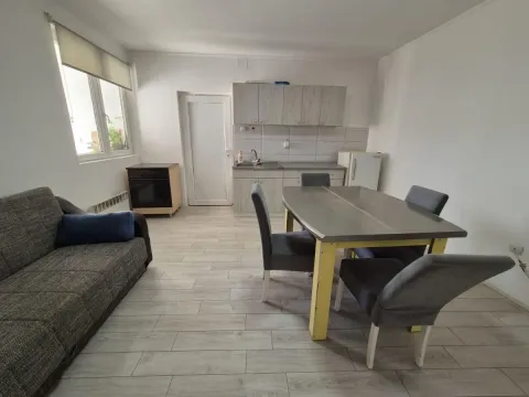Sale, two bedroom apartment, 65m², Centar, Jagodina