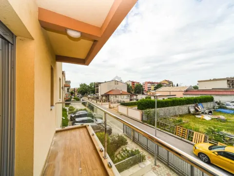 Izdavanje, trosoban stan, 77m², Zabjelo, Podgorica - image 11