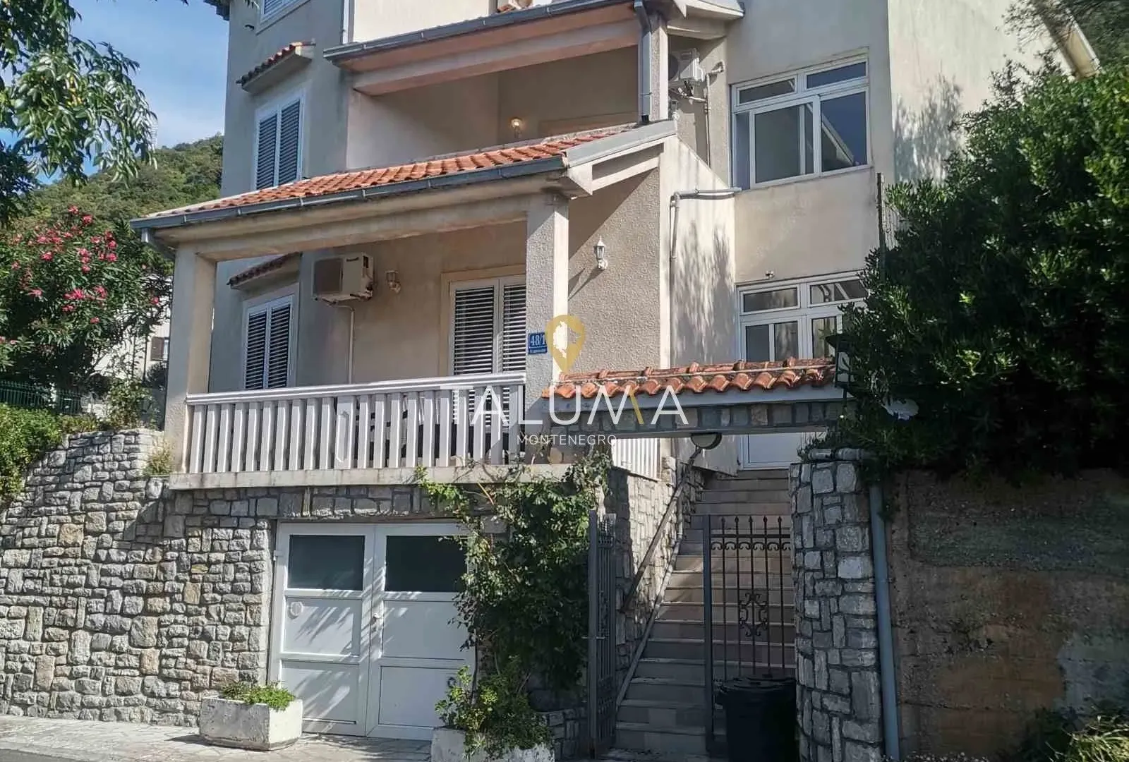 Sale, house, 240m², Lepetani, Tivat