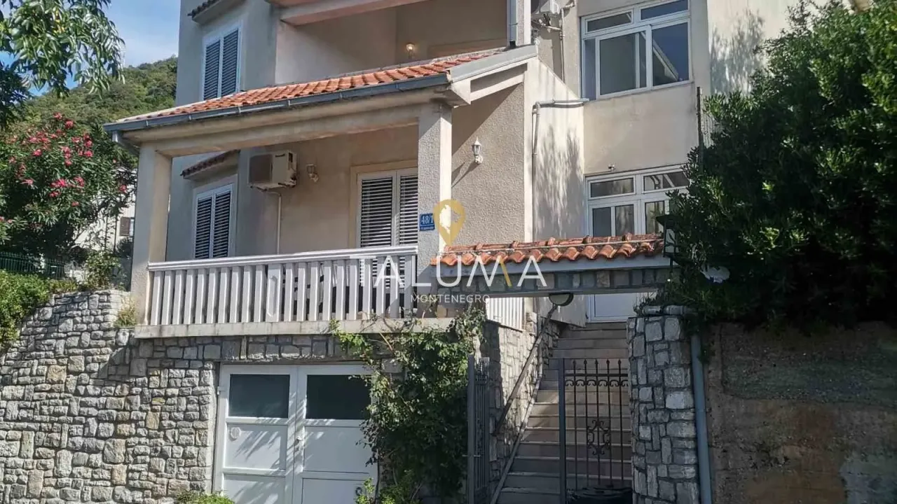 Prodaja, kuća, 240m², Lepetani, Tivat