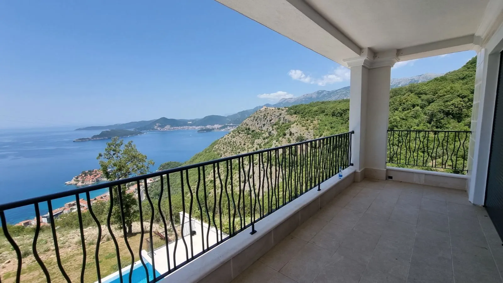 Sale, three bedroom apartment, 90m², Blizikuće, Budva