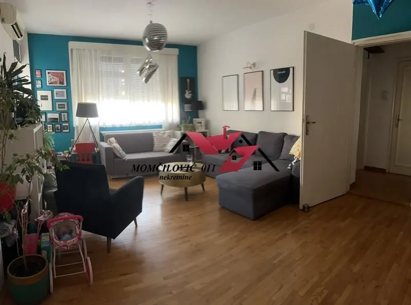Prodaja, dvosoban stan, 61m², Vračar Sve Podlokacije, Beograd