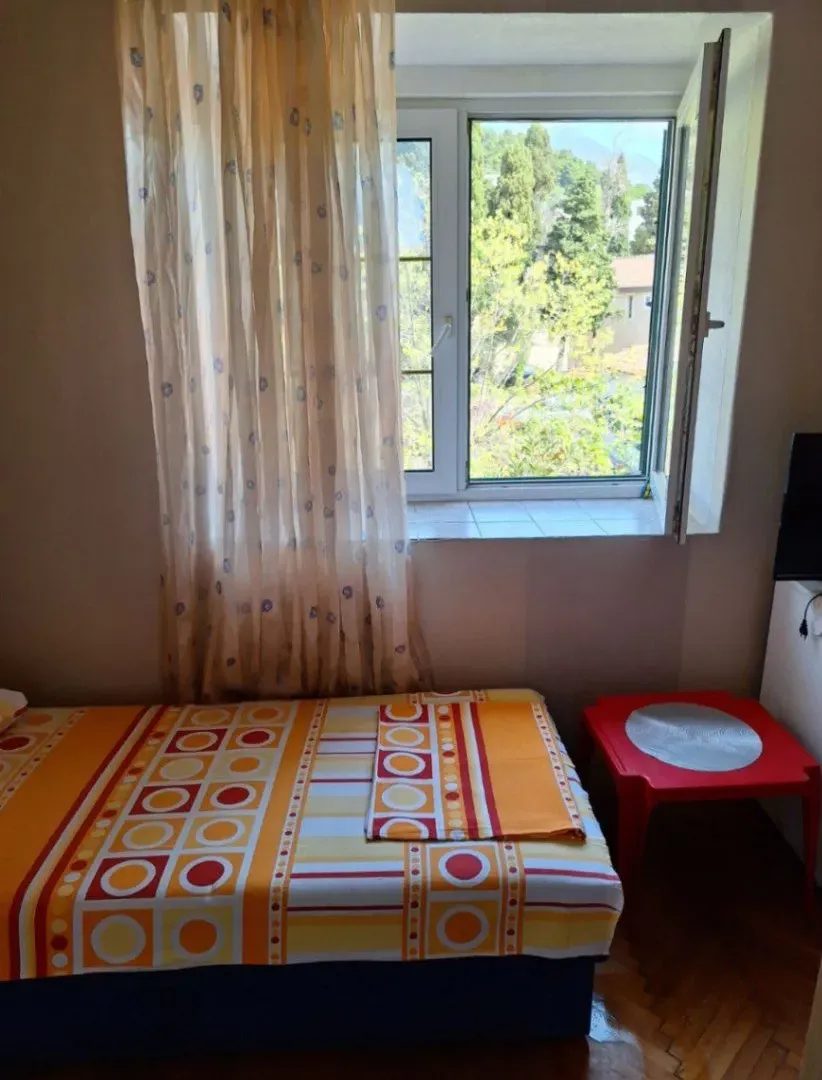 Sale, five bedroom apartment, 120m², Sutomore, Bar