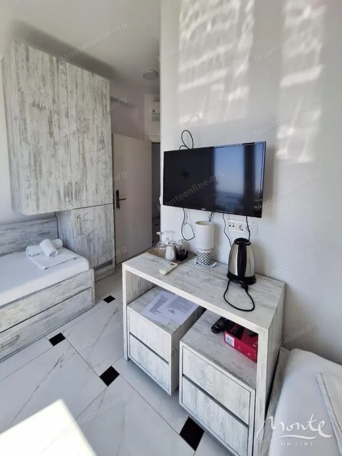 Sale, office space, 735m², Šušanj, Bar