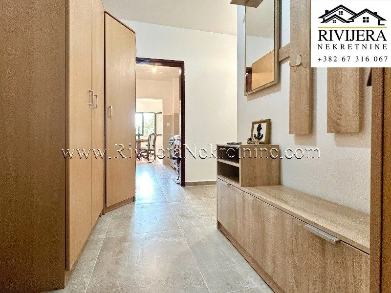 Prodaja, dvosoban stan, 70m², Dobrota, Kotor