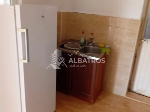 Rent, three bedroom apartment, 90m², Sutomore, Bar - image 5
