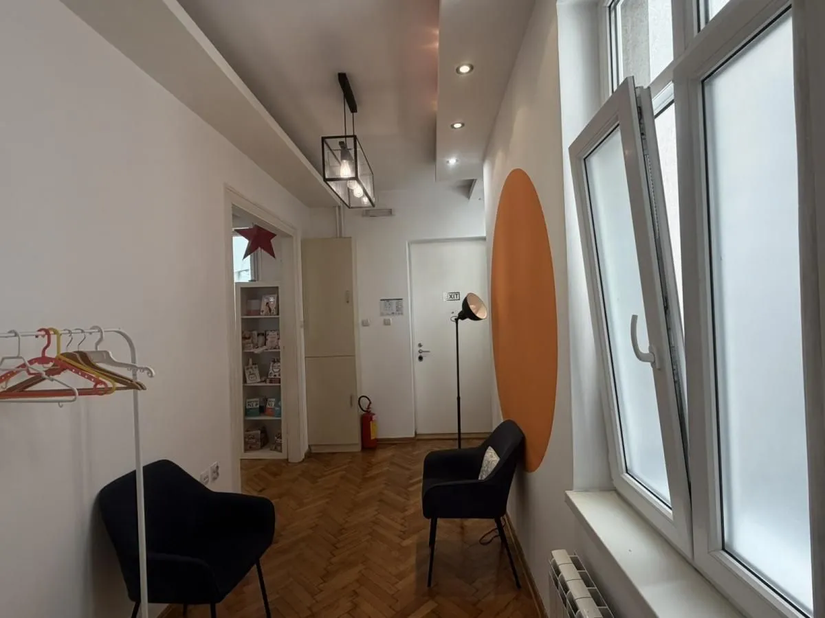 Rent, four bedroom apartment, 115m², Vračar Sve Podlokacije, Beograd