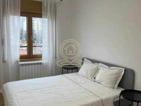 Rent, two bedroom apartment, 45m², Južni Bulevar, Vračar Sve Podlokacije - image 5