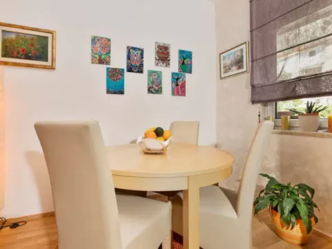 Rent, one bedroom apartment, 47m², Sveti Stasije, Kotor - image 3