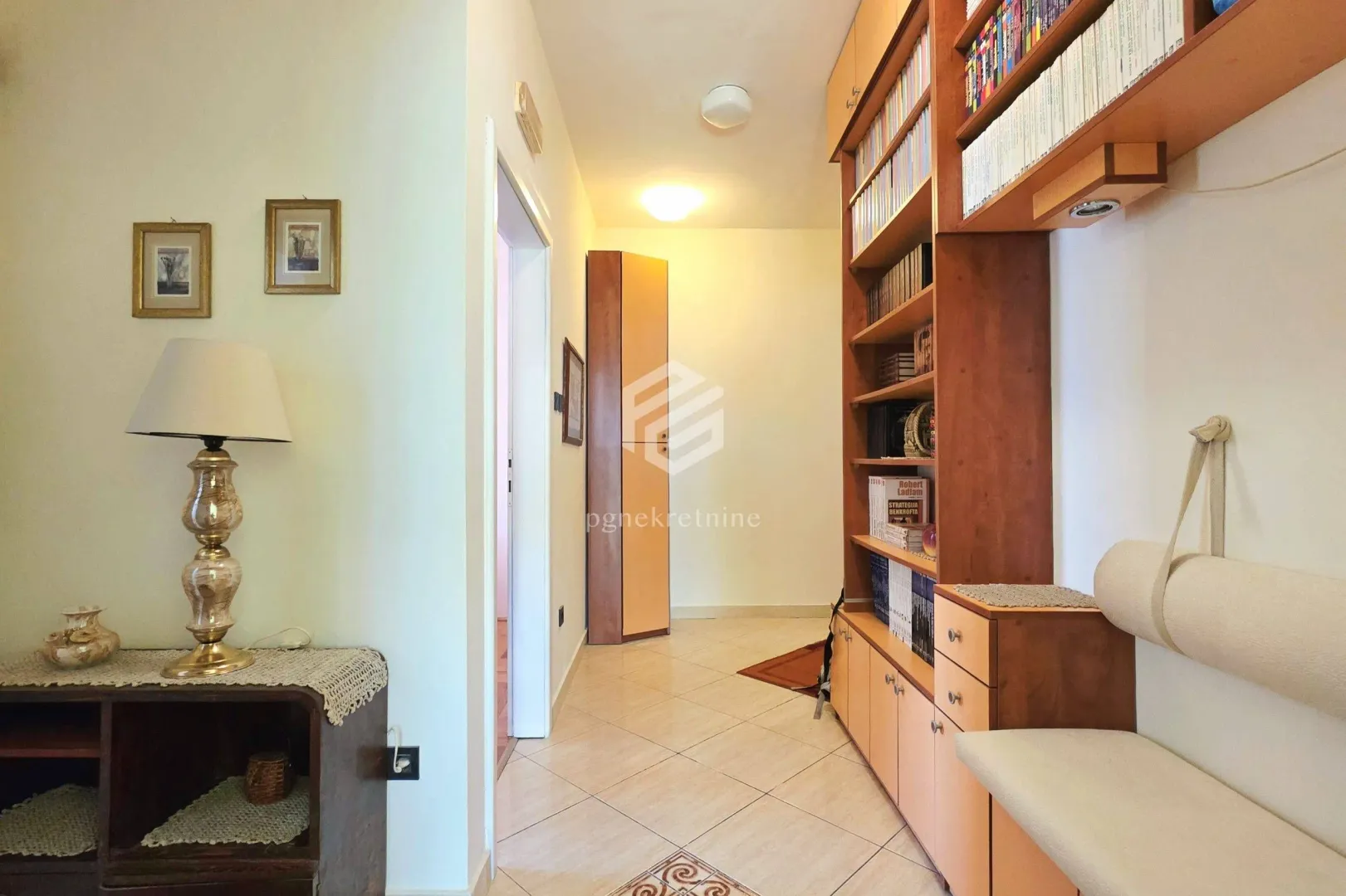 Rent, two bedroom apartment, 76m², Centar, Podgorica