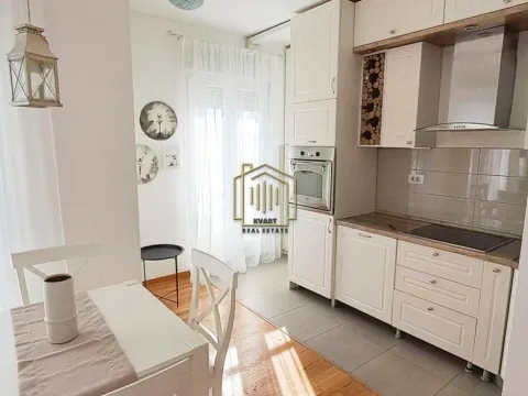 Rent, one bedroom apartment, 50m², City Kvart, Podgorica - image 11