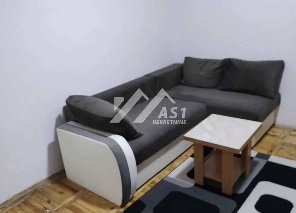 Izdavanje, jednosoban stan, 35m², Bulevar Oslobodjenja, Novi Sad Sve Podlokacije