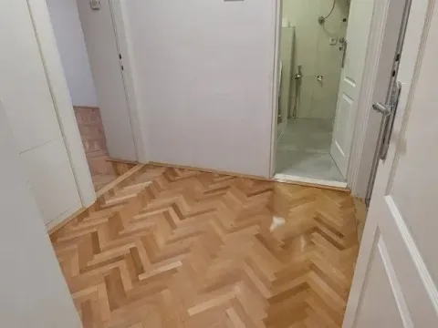 Izdavanje, poslovni prostor, 89m², Centar, Podgorica - image 8