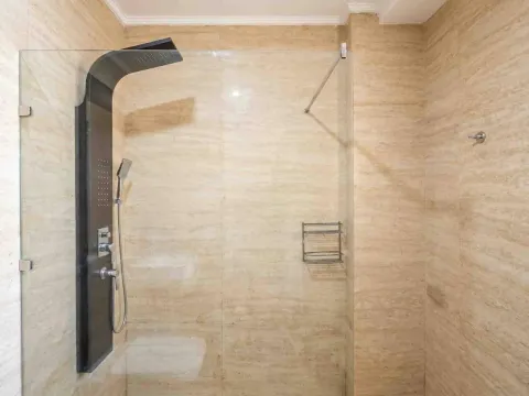 Izdavanje, jednosoban stan, 44m², Centar, Budva - image 6