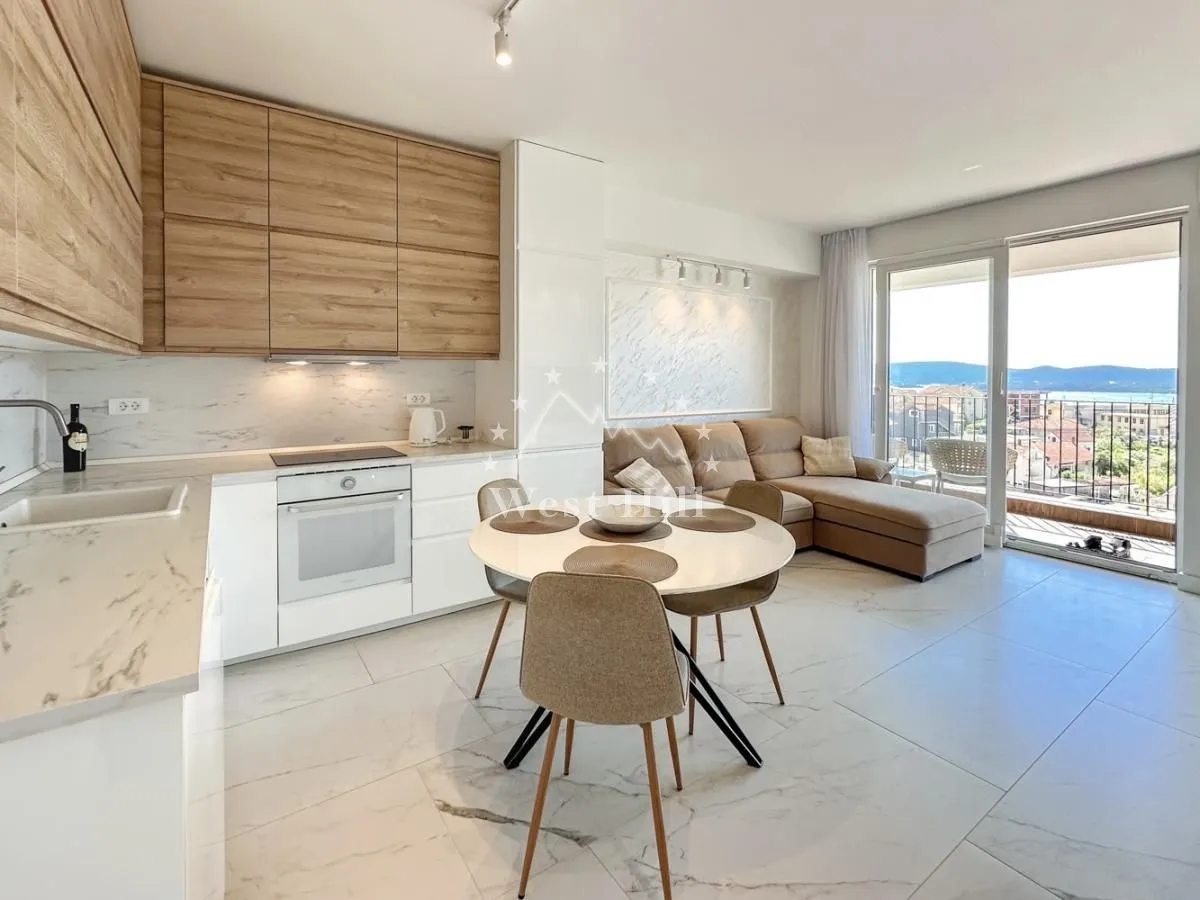 Prodaja, dvosoban stan, 65m², Tivat, Crna Gora