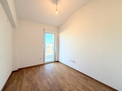 Prodaja, dvosoban stan, 72m², Stari Aerodrom, Podgorica - image 9