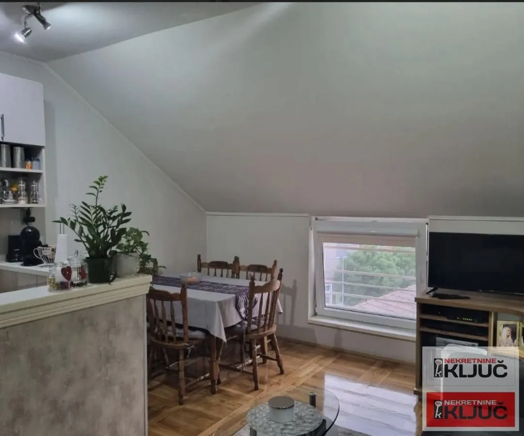 Prodaja, dvosoban stan, 59m², Salajka, Novi Sad Sve Podlokacije