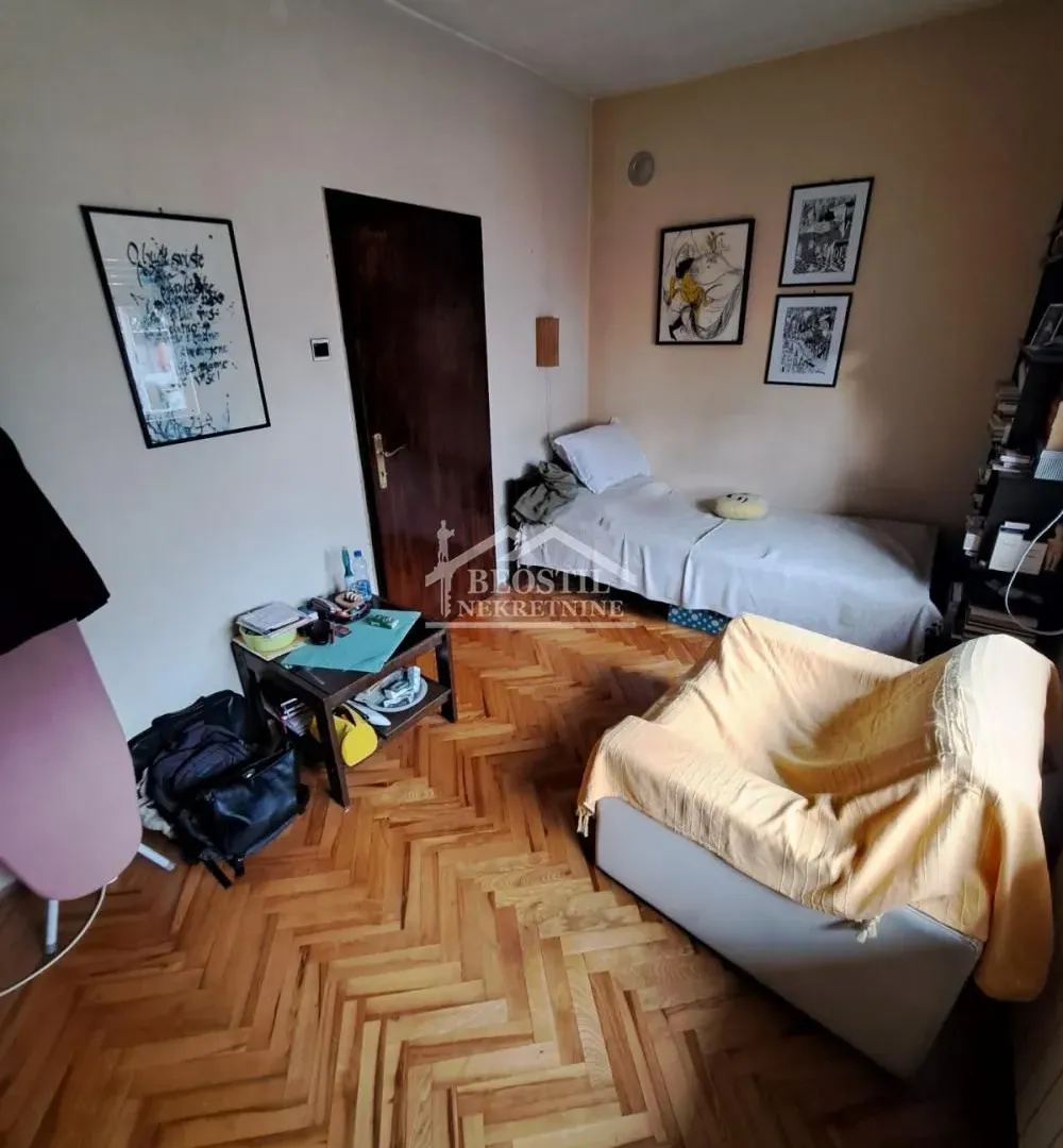 Prodaja, kuća, 180m², Centar Sve Podlokacije, Beograd