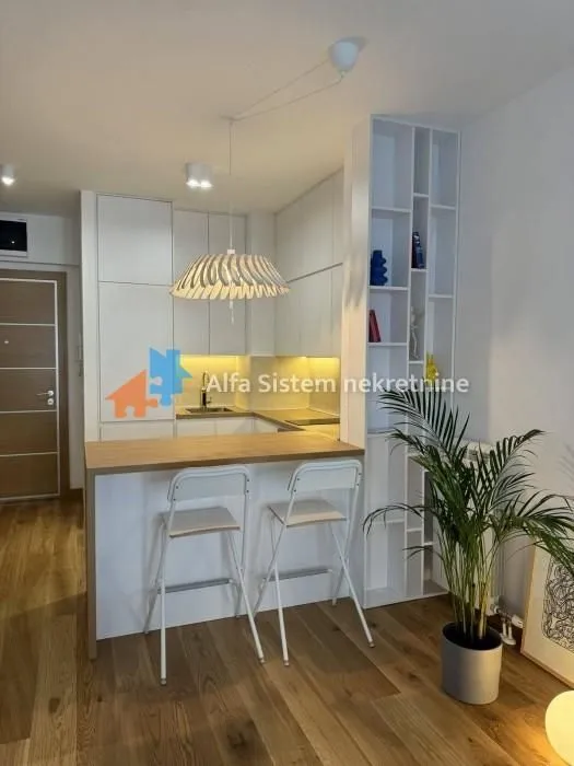 Izdavanje, dvosoban stan, 45m², Fon (Fon - Bilećka), Voždovac Sve Podlokacije
