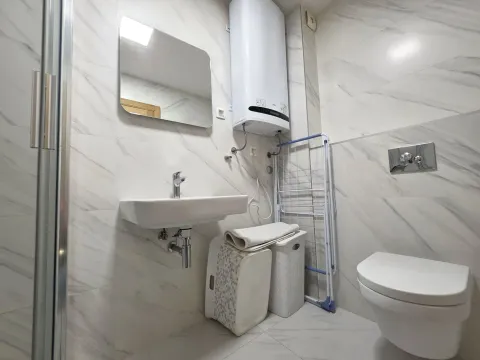Izdavanje, stan, 48m², New City, Podgorica - image 10