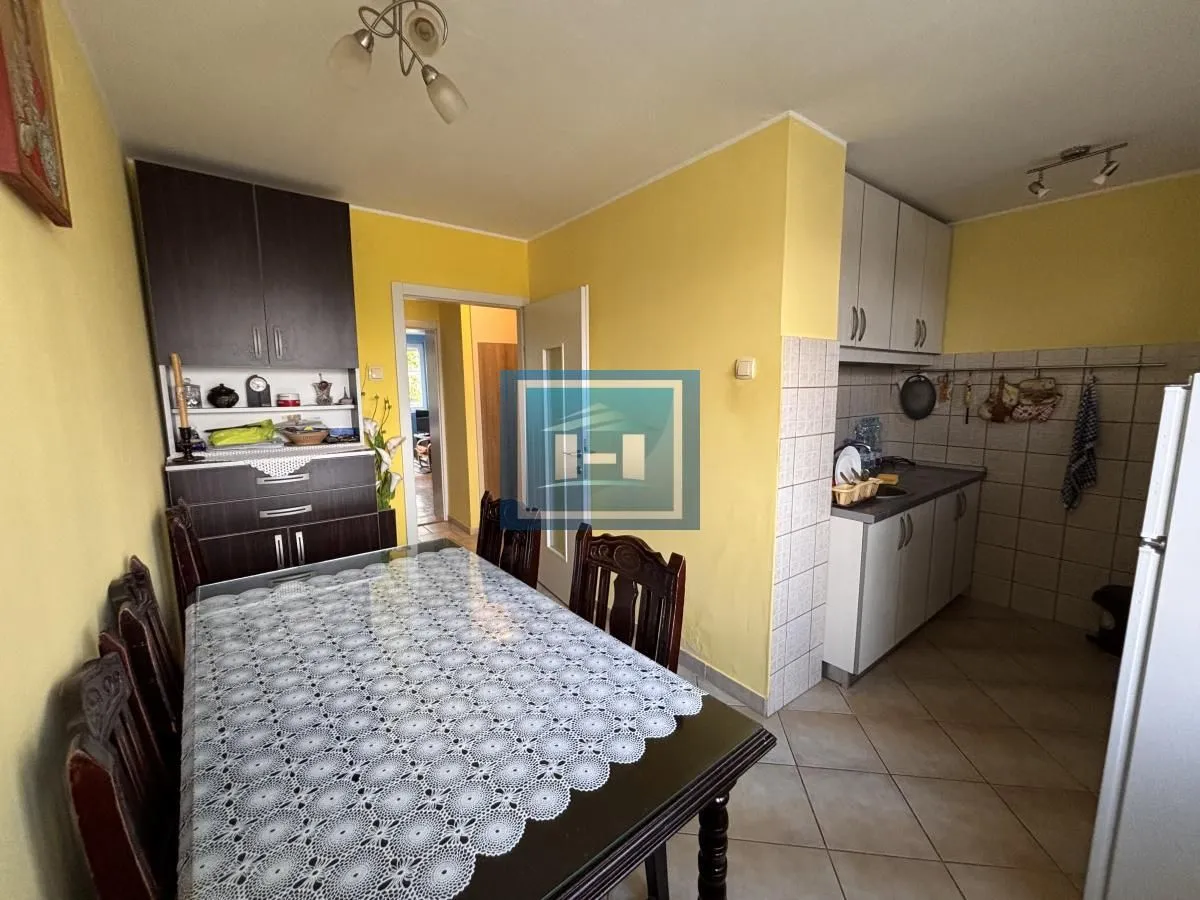 Prodaja, trosoban stan, 73m², Centar, Jagodina
