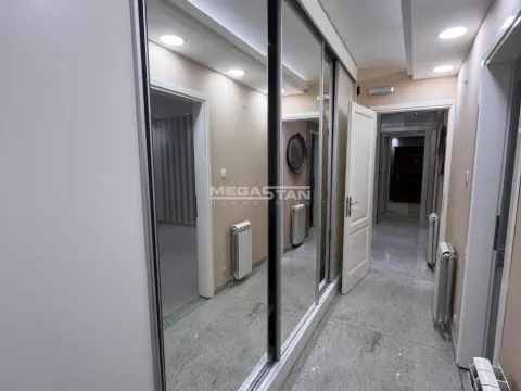 Izdavanje, četvorosoban stan, 185m², Vračar Hram, Vračar Sve Podlokacije - image 3