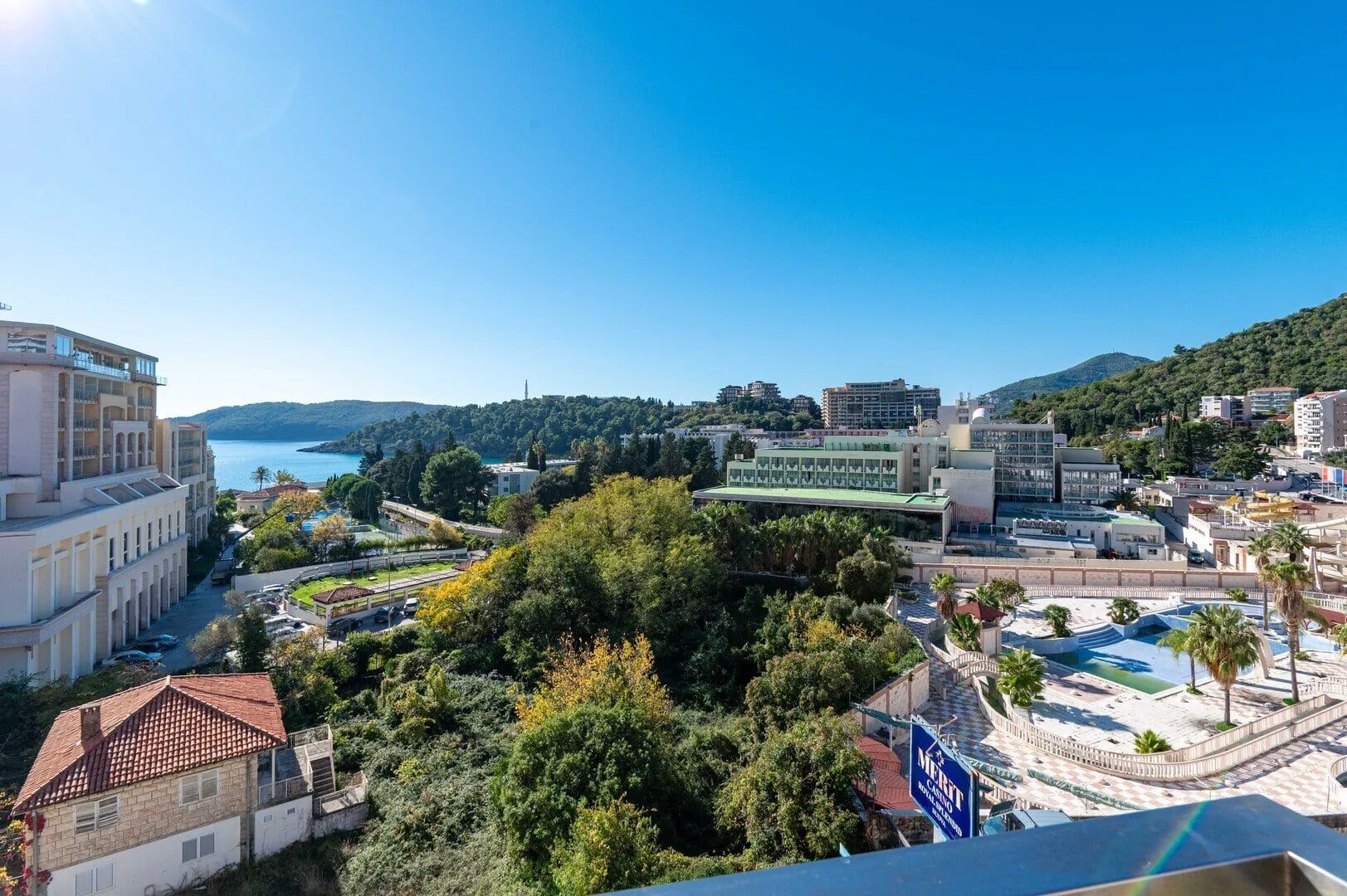 Sale, one bedroom apartment, 71m², Bečići, Budva
