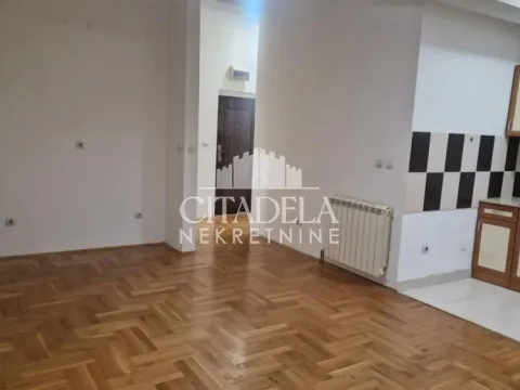 Prodaja, jednosoban stan, 39m², Zvezdara Sve Podlokacije, Beograd - image 10