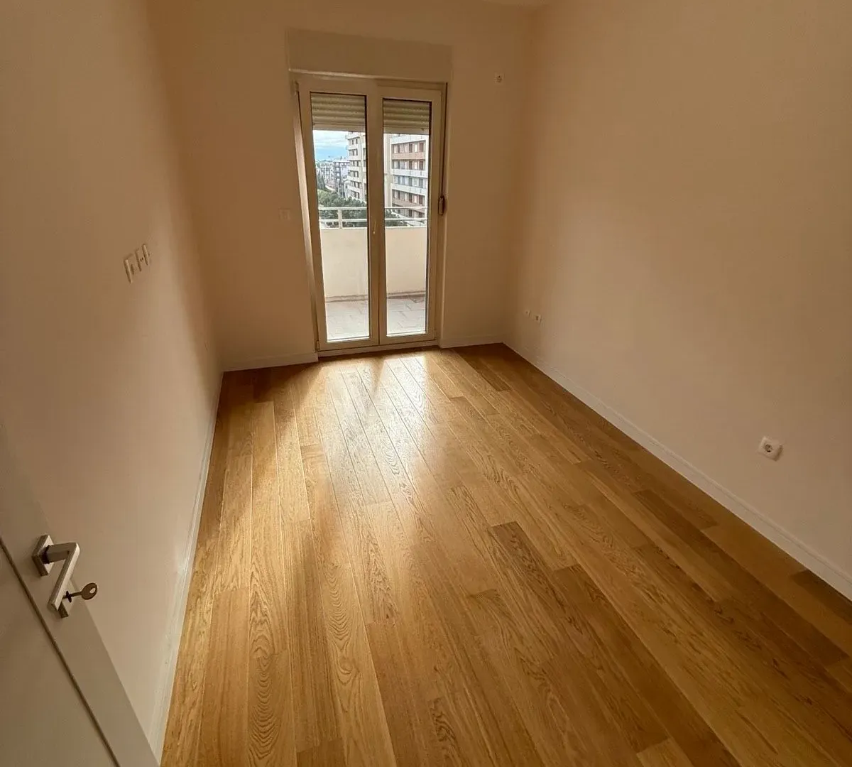 Rent, office space, 49m², Central Point, Podgorica