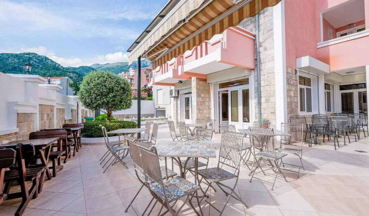 Prodaja, ugostiteljski objekat, 1256m², Podkošljun, Budva