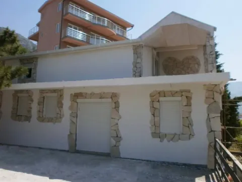 Prodaja, kuća, 170m², Šušanj, Bar