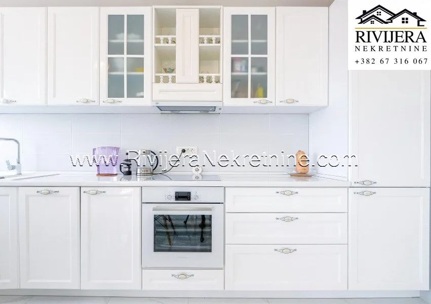 Prodaja, trosoban stan, 116m², Mažina, Tivat