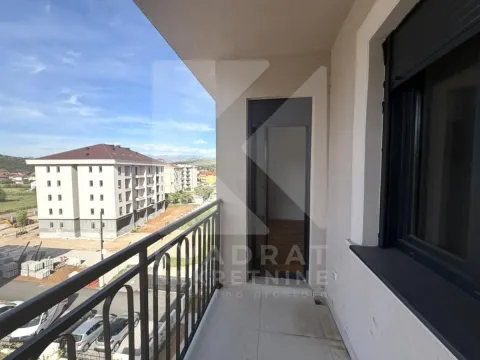 Rent, one bedroom apartment, 45m², Tološi, Podgorica - image 7