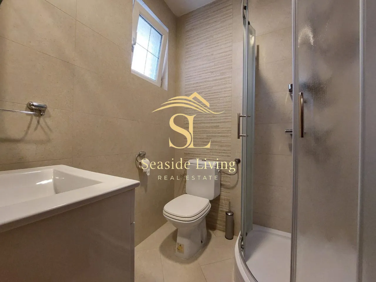 Rent, three bedroom apartment, 130m², Dobrota, Kotor