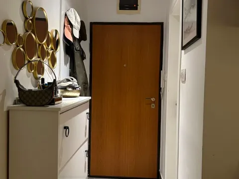 Rent, one bedroom apartment, 38m², Podgorica, Crna Gora - image 1