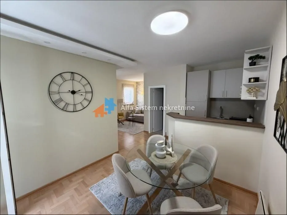 Izdavanje, dvosoban stan, 54m², Kalenić Pijaca, Vračar Sve Podlokacije