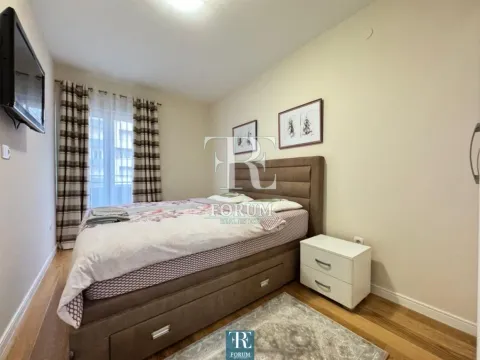 Izdavanje, jednosoban stan, 42m², Central Point, Podgorica - image 9