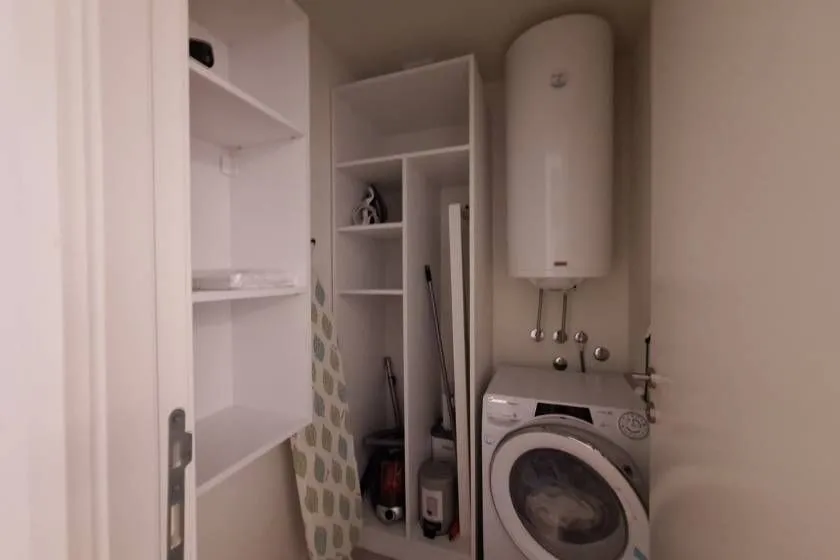 Izdavanje, trosoban stan, 78m², Beograd Na Vodi, Beograd