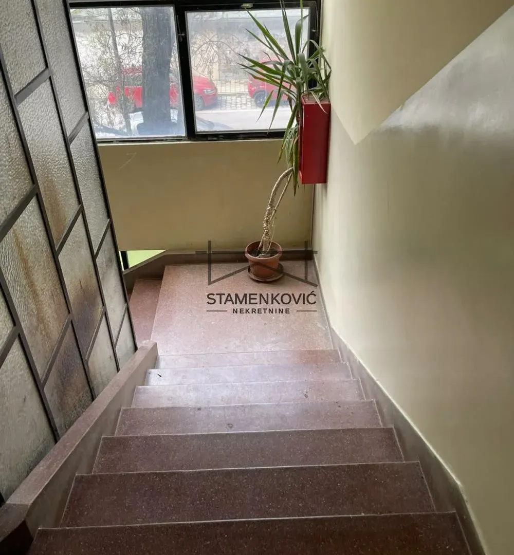 Prodaja, dvosoban stan, 58m², Centar, Novi Sad
